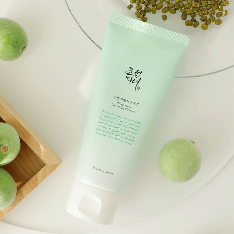 Green Plum Refreshing Cleanser