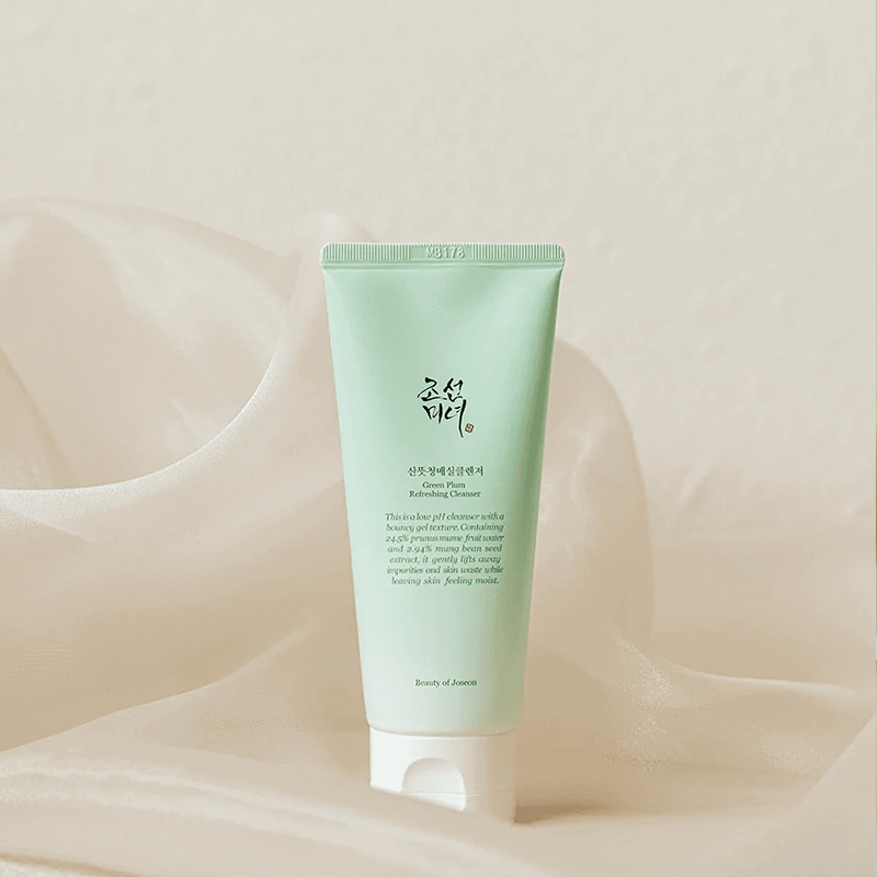 Green Plum Refreshing Cleanser