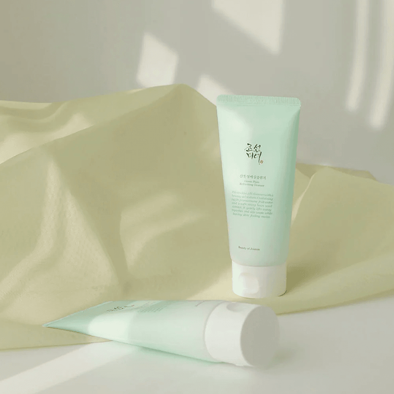 Green Plum Refreshing Cleanser