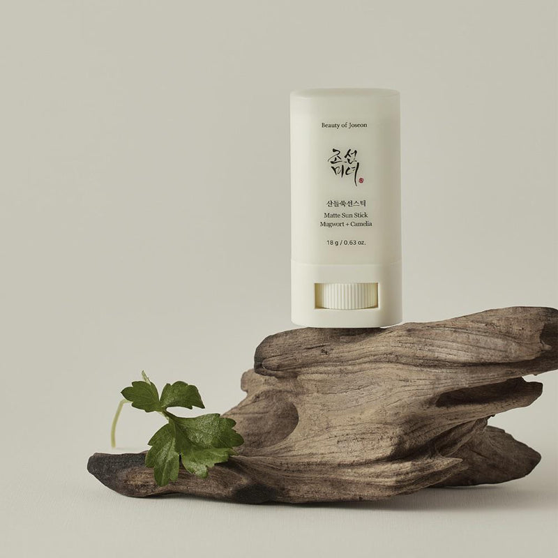 Matte Sun Stick Mugwort + Camelia