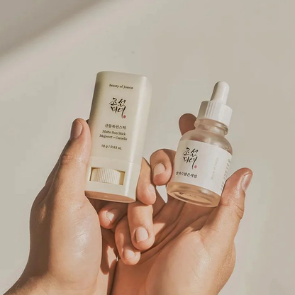 Matte Sun Stick Mugwort + Camelia