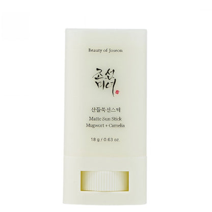 Matte Sun Stick Mugwort + Camelia