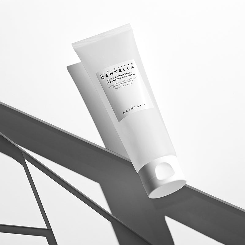 Madagascar Centella Tone Brightening Cleansing Gel Foam
