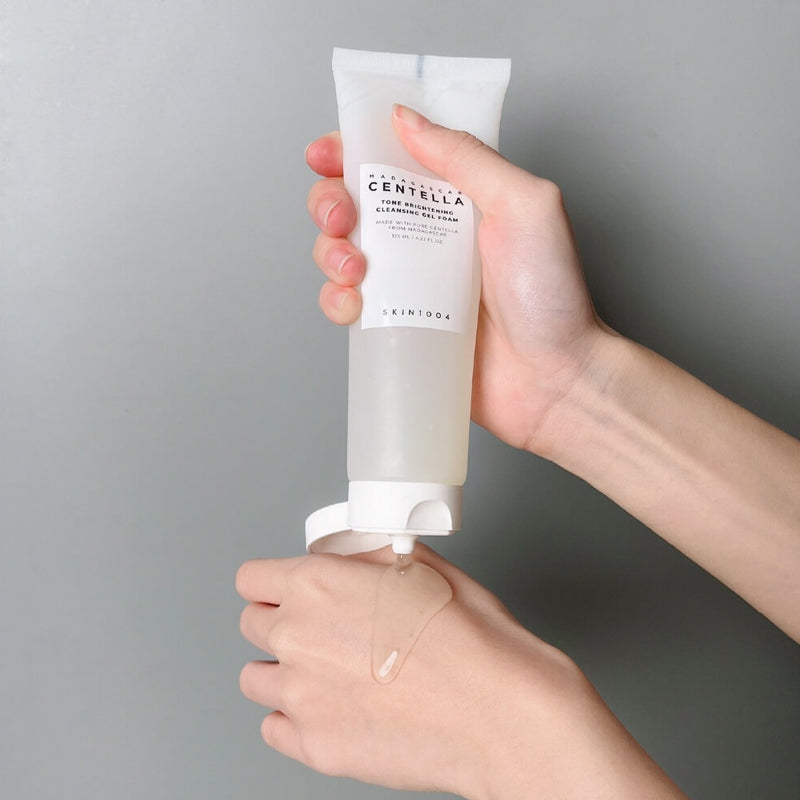 Madagascar Centella Tone Brightening Cleansing Gel Foam